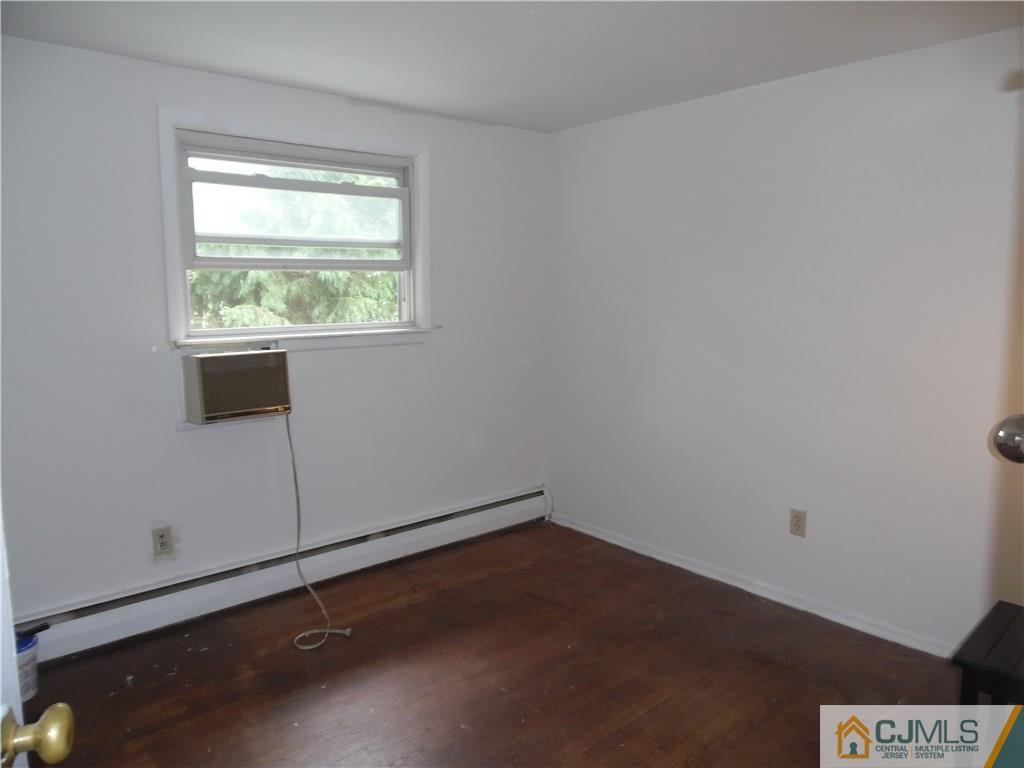 1440 Mohawk Road North Brunswick, NJ 08902 - Photo 12 of 17 Gallery Image 12