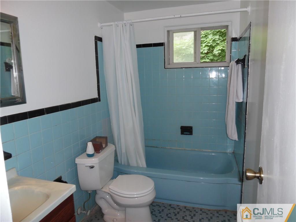 1440 Mohawk Road North Brunswick, NJ 08902 - Photo 15 of 17 Gallery Image 15