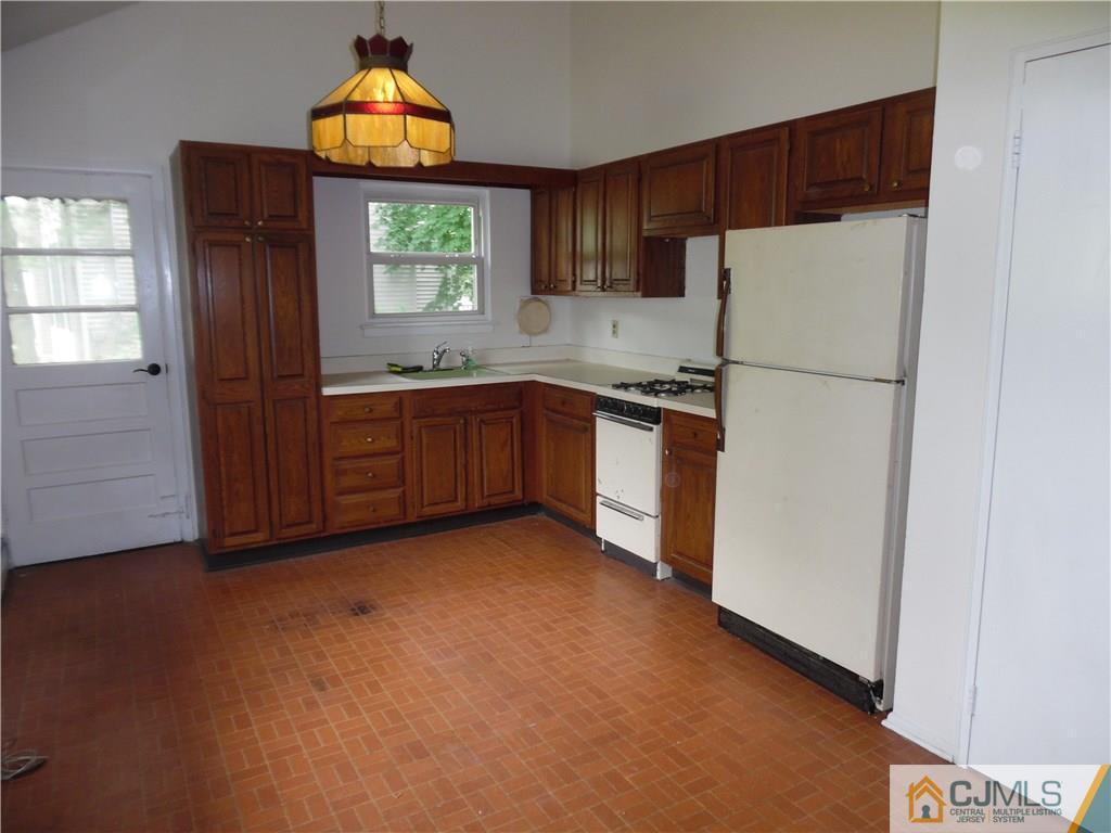 1440 Mohawk Road North Brunswick, NJ 08902 - Photo 6 of 17 Gallery Image 6