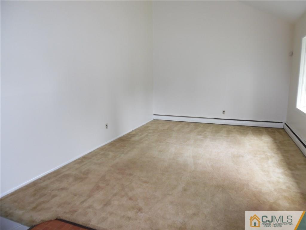 1440 Mohawk Road North Brunswick, NJ 08902 - Photo 9 of 17 Gallery Image 9