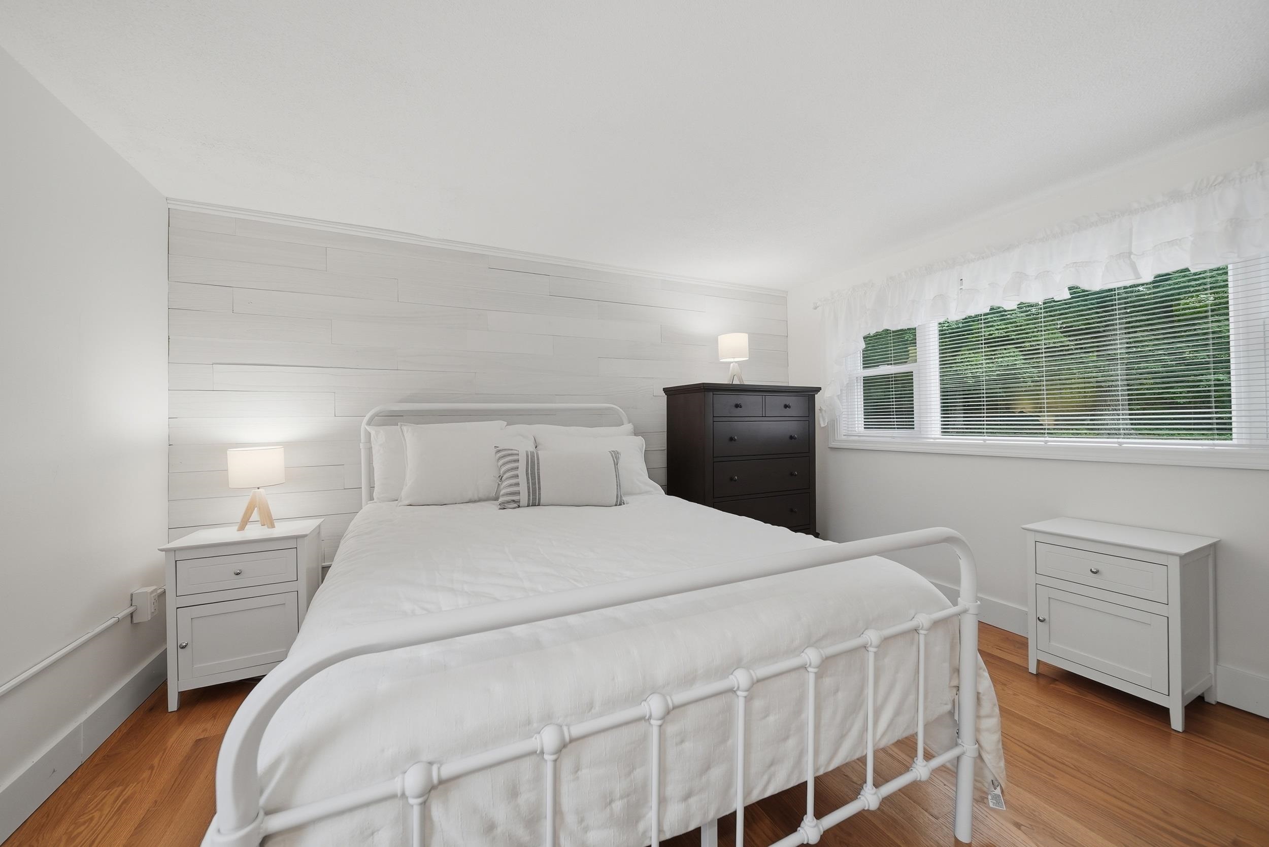288 Island Pond Road Derry, NH 03038 - Photo 20 of 46