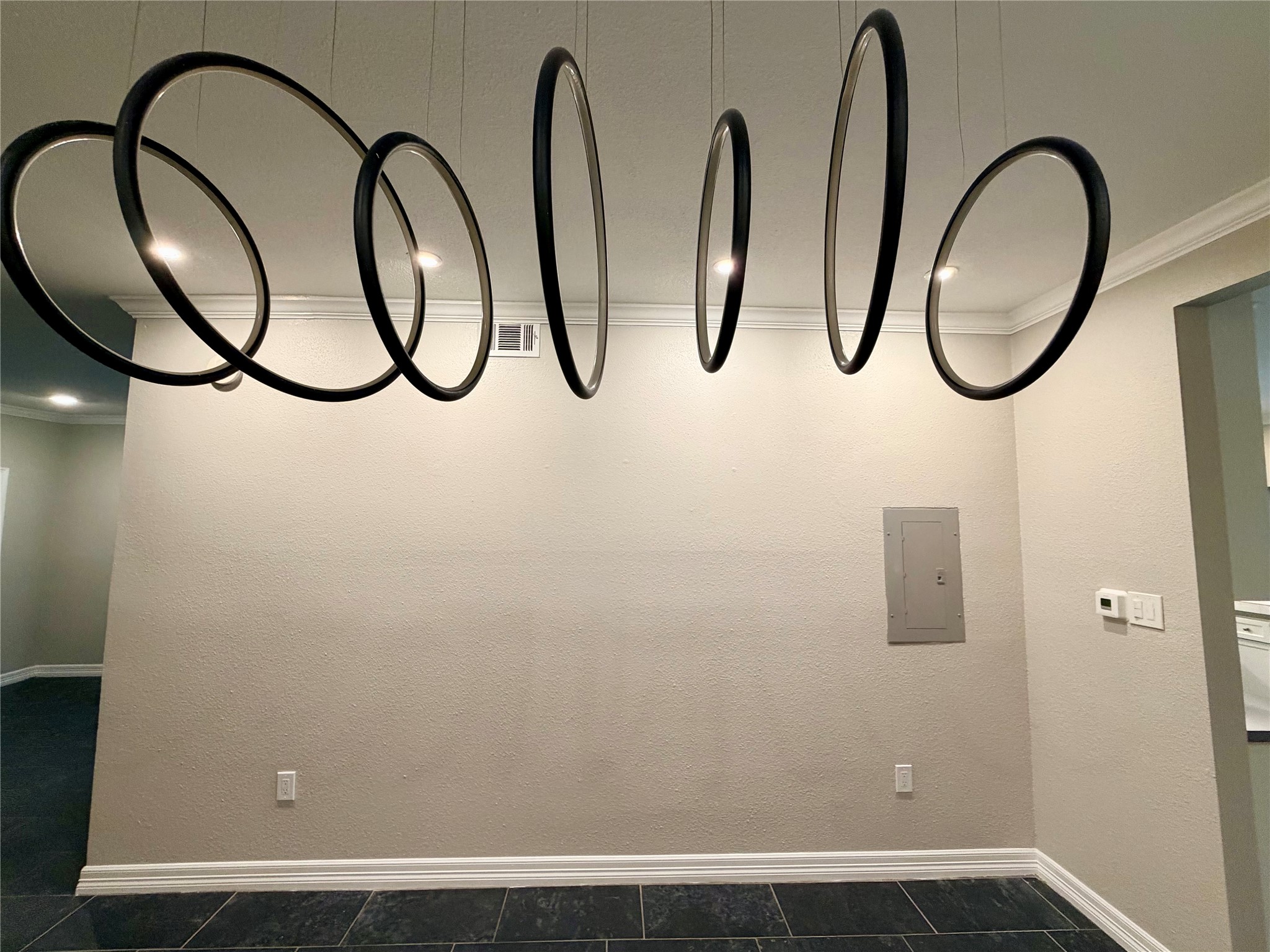 811 Threadneedle Street, Unit 267 Houston, TX 77079 - Photo 2 of 21 a view of two mirror on a wall