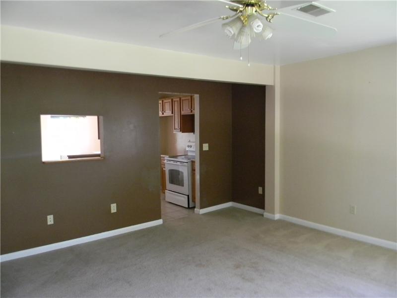 310 Garfield Road Latrobe, PA 15650 - Photo 3 of 15 Living Room.