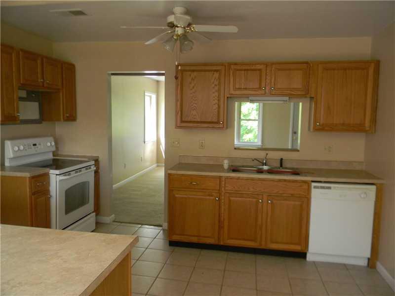 310 Garfield Road Latrobe, PA 15650 - Photo 4 of 15 Kitchen.