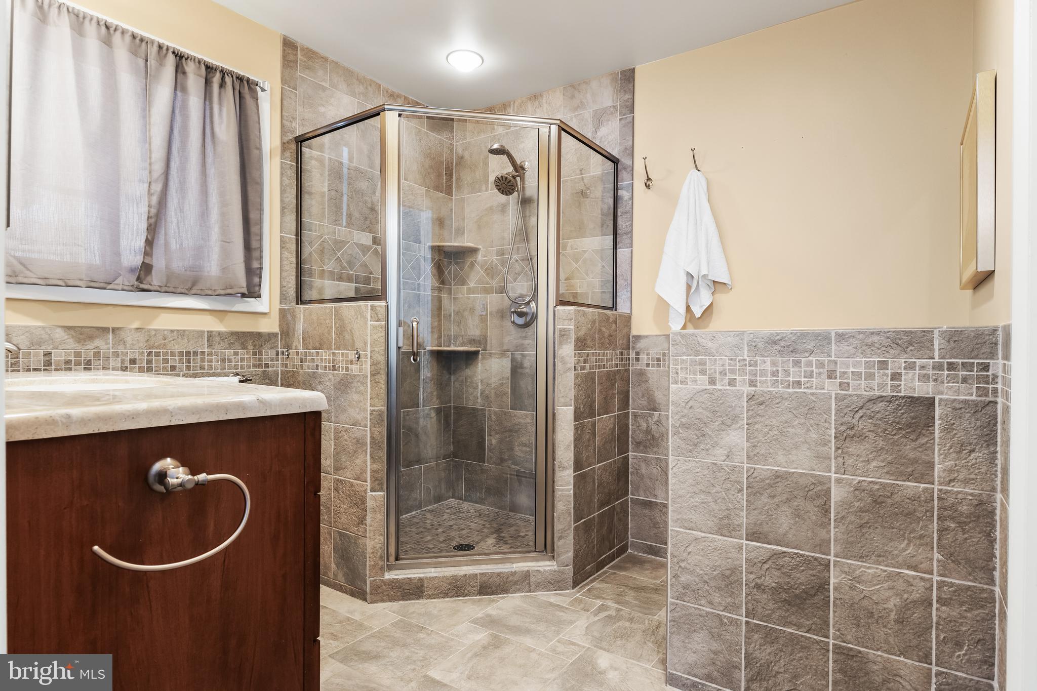 20 Boswell Road Marlton, NJ 08053 - Photo 22 of 32 En Suite Bathroom