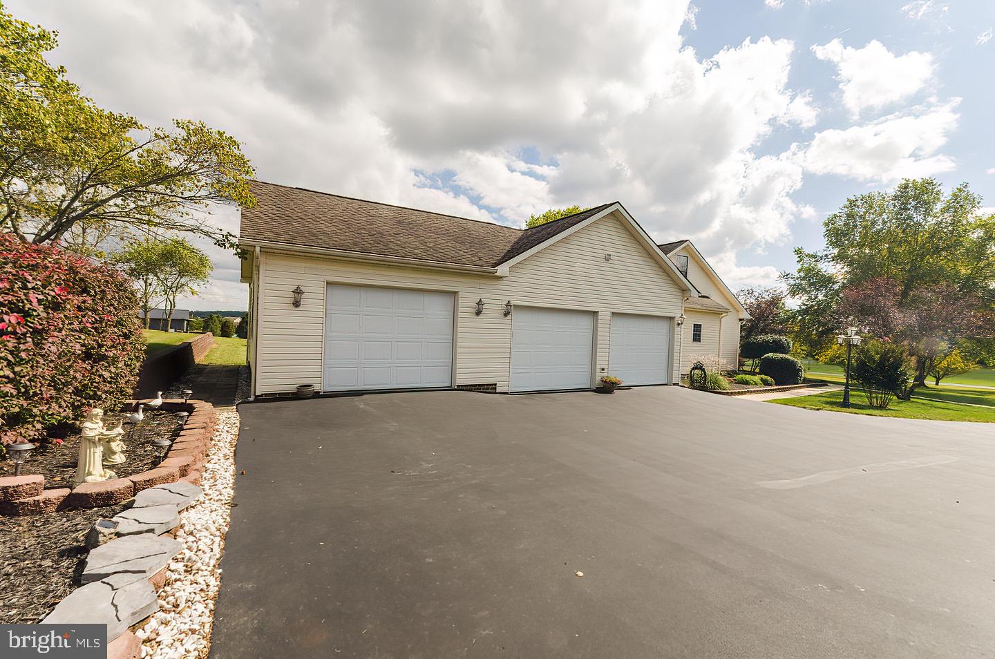 177 Kitchen Orchard Road Hedgesville, WV 25427 - Photo 2 of 86 Gallery Image 2