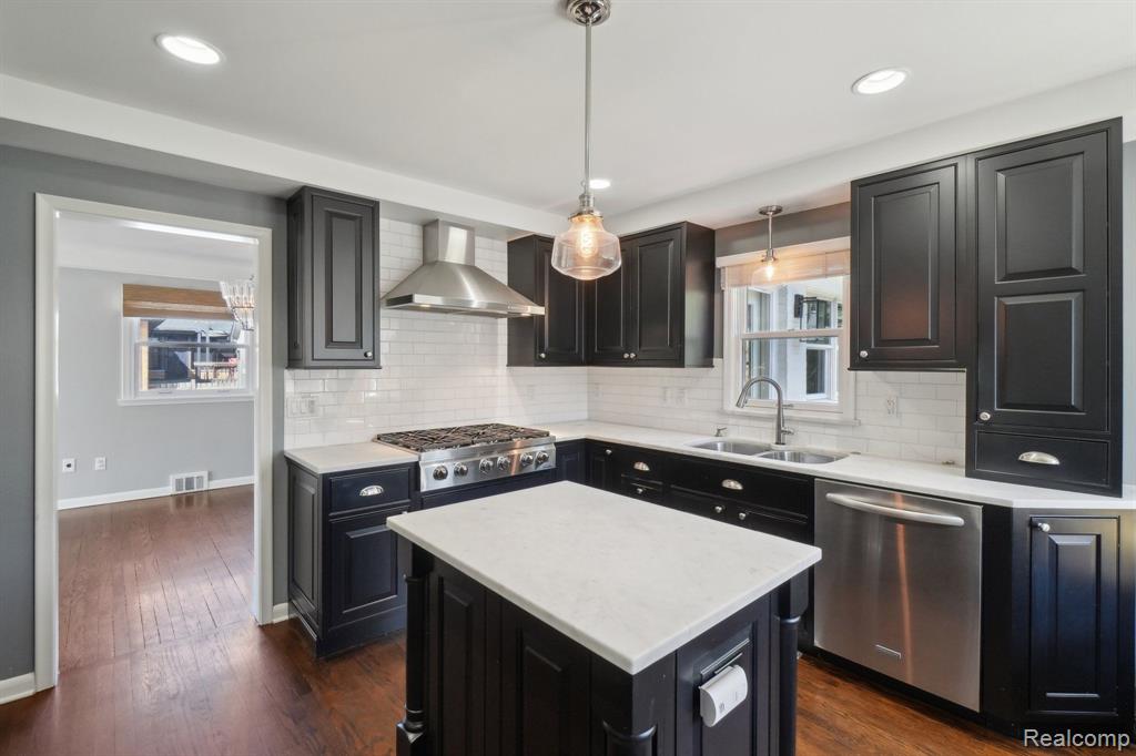 18122 Riverside Drive Beverly Hills, MI 48025 - Photo 12 of 41
