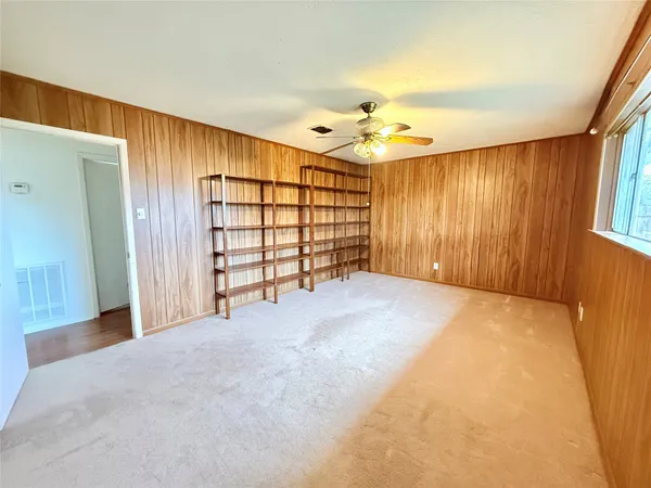 $195,000 | 1415 Avenue C, Danbury, TX 77534