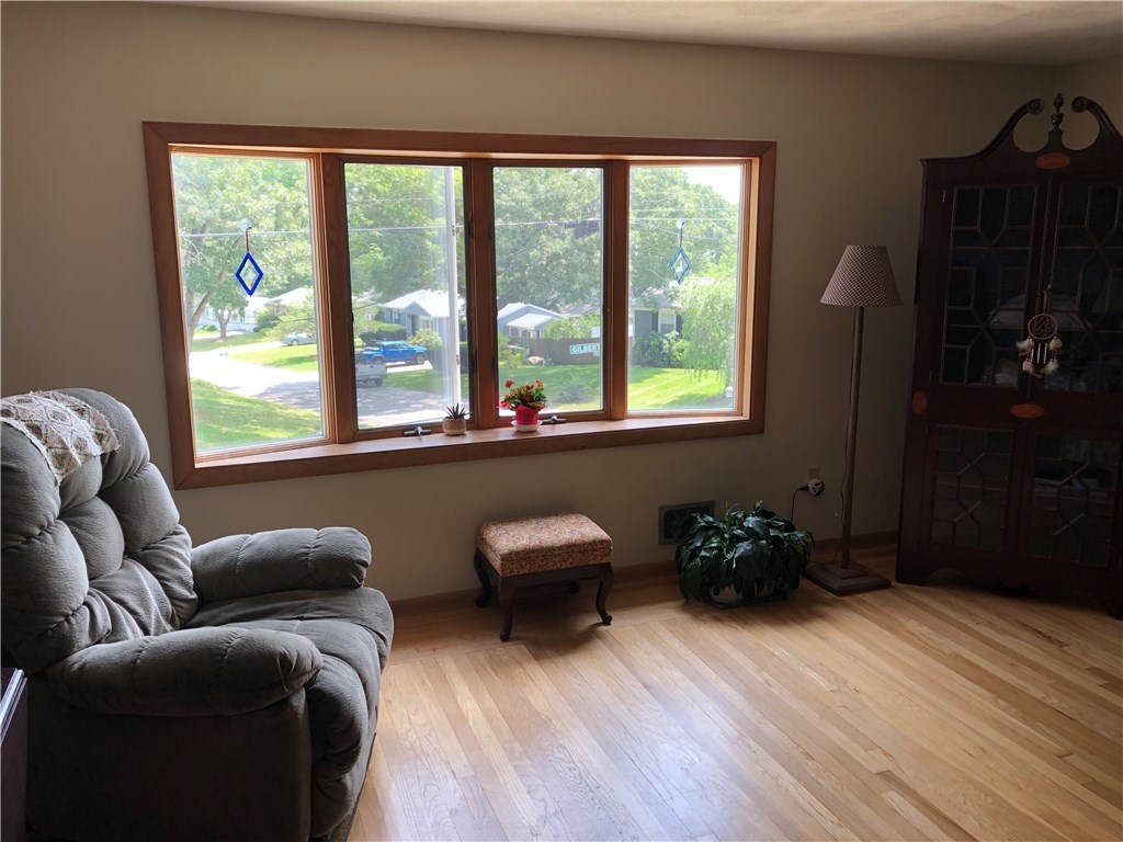 2 Gilbert Street Warwick, RI 02886 - Photo 10 of 27 Gallery Image 10