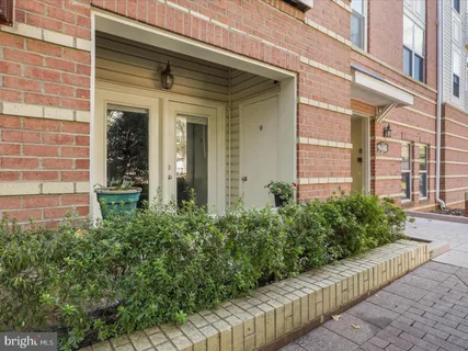 $319,995 | 9480 Virginia Center Boulevard, Unit 134, Vienna, VA 22181