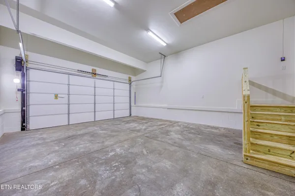 $425,000 | 160 Huckleberry Hollow, Kingston, TN 37763