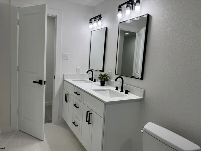 $2,800 | 310 Sunset Court, Arlington, TX 76013