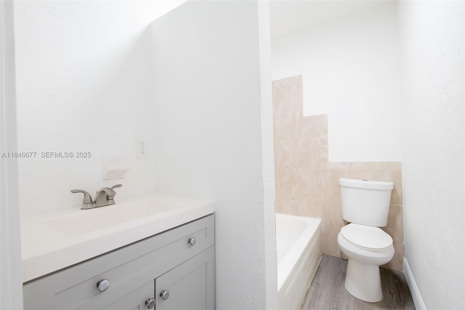 1021 West 33rd Street Riviera Beach, FL 33404 - Photo 11 of 24