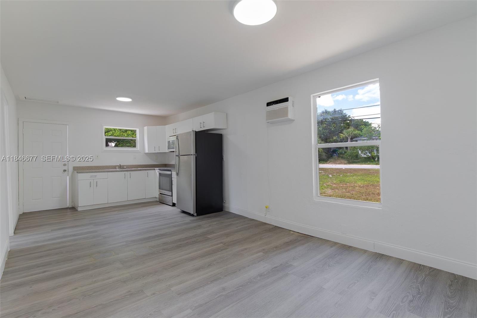 1021 West 33rd Street Riviera Beach, FL 33404 - Photo 4 of 24