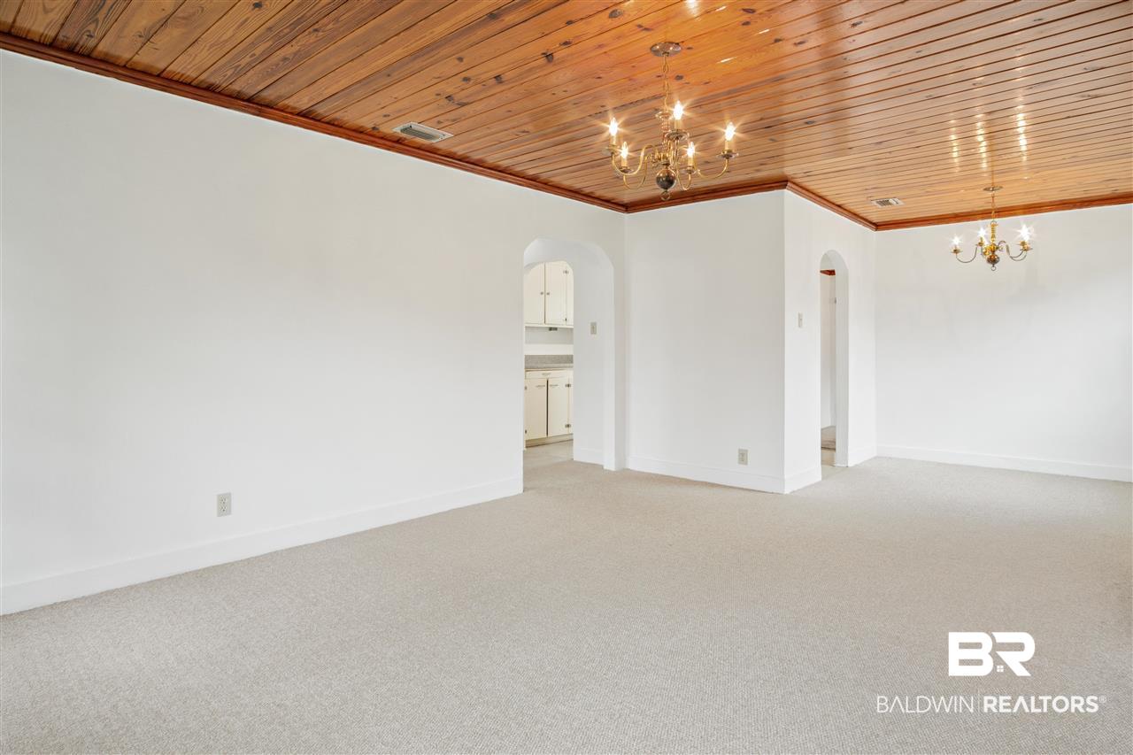 813 Prospect Avenue Fairhope, AL 36532 - Photo 4 of 25