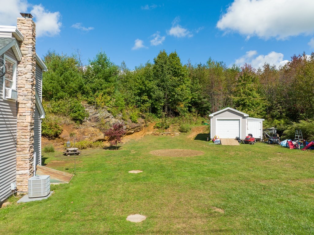185 Old Sturbridge Road Brimfield, MA 01010 - Photo 3 of 40 Gallery Image 3