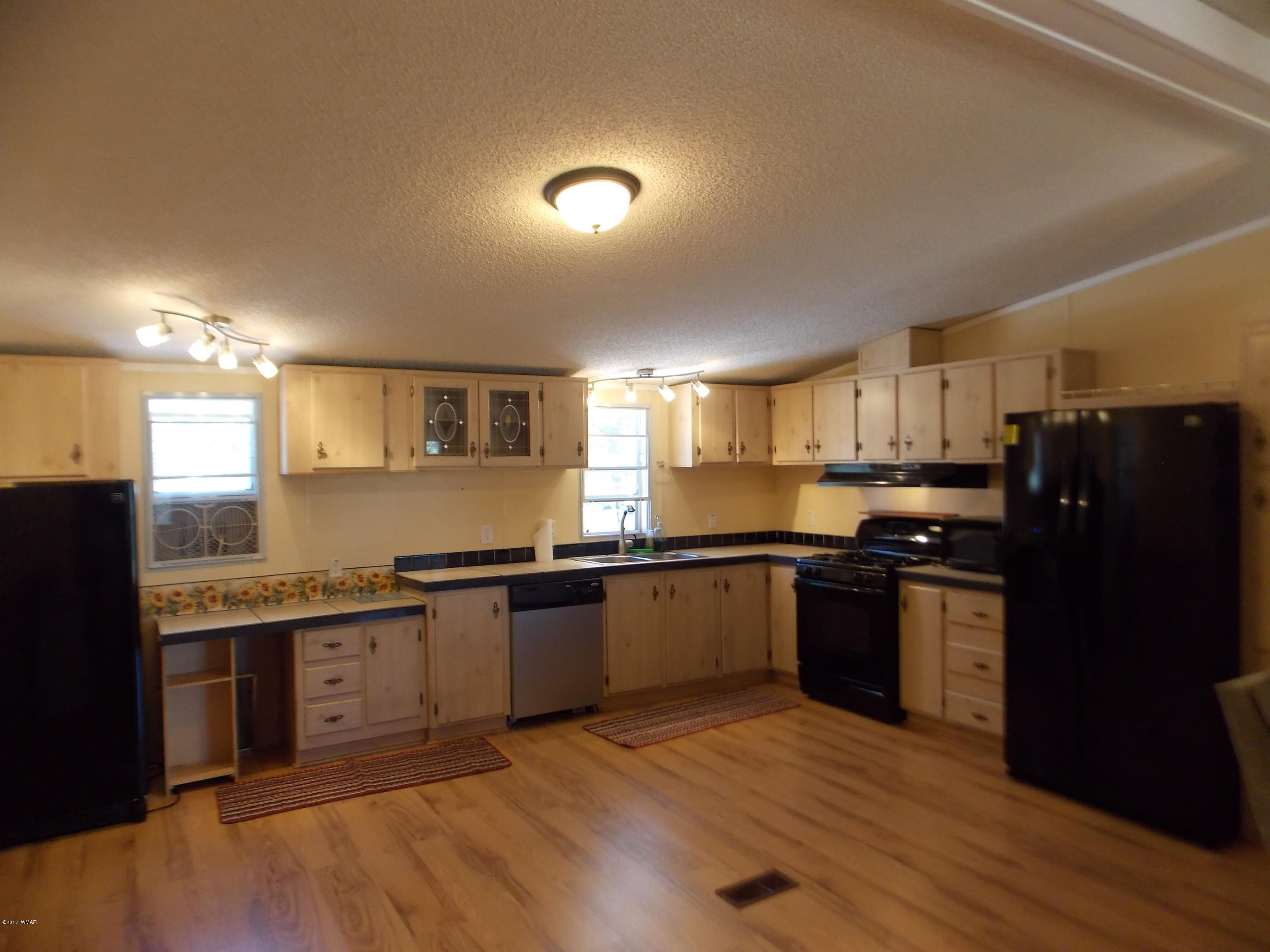 3554 Evergreen Drive Overgaard, AZ 85933 - Photo 3 of 19