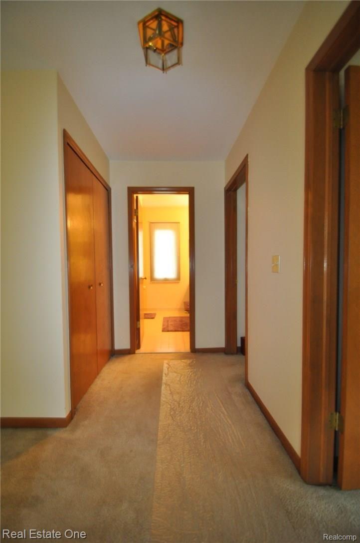 1163 Chaffer Drive Rochester, MI 48306 - Photo 19 of 30 17.JPG