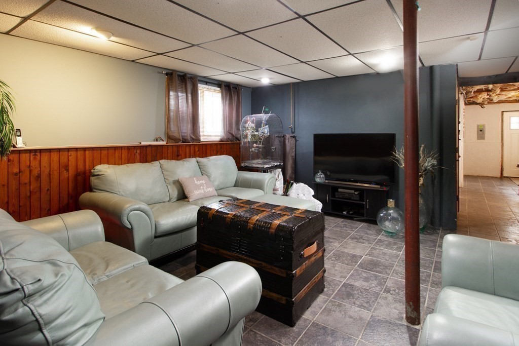 1115 Newhall Street Fall River, MA 02721 - Photo 22 of 33 Gallery Image 22