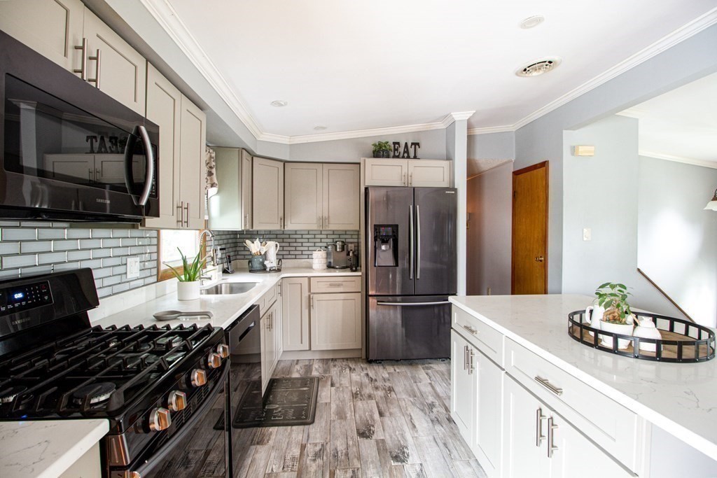 1115 Newhall Street Fall River, MA 02721 - Photo 8 of 33 Gallery Image 8