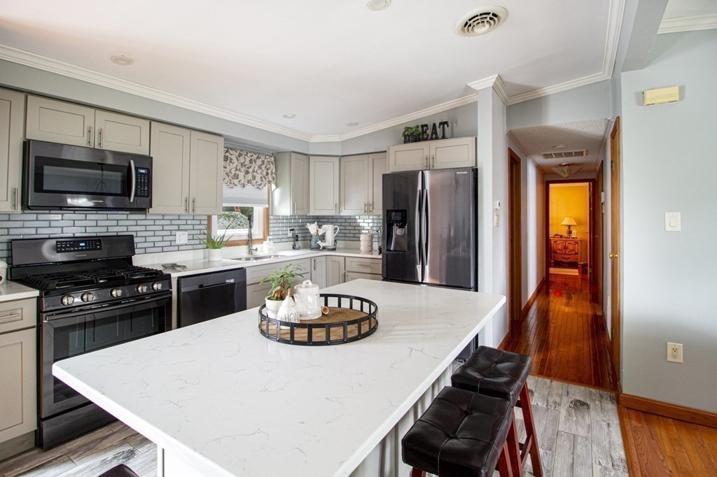 1115 Newhall Street Fall River, MA 02721 - Photo 10 of 33 Gallery Image 10