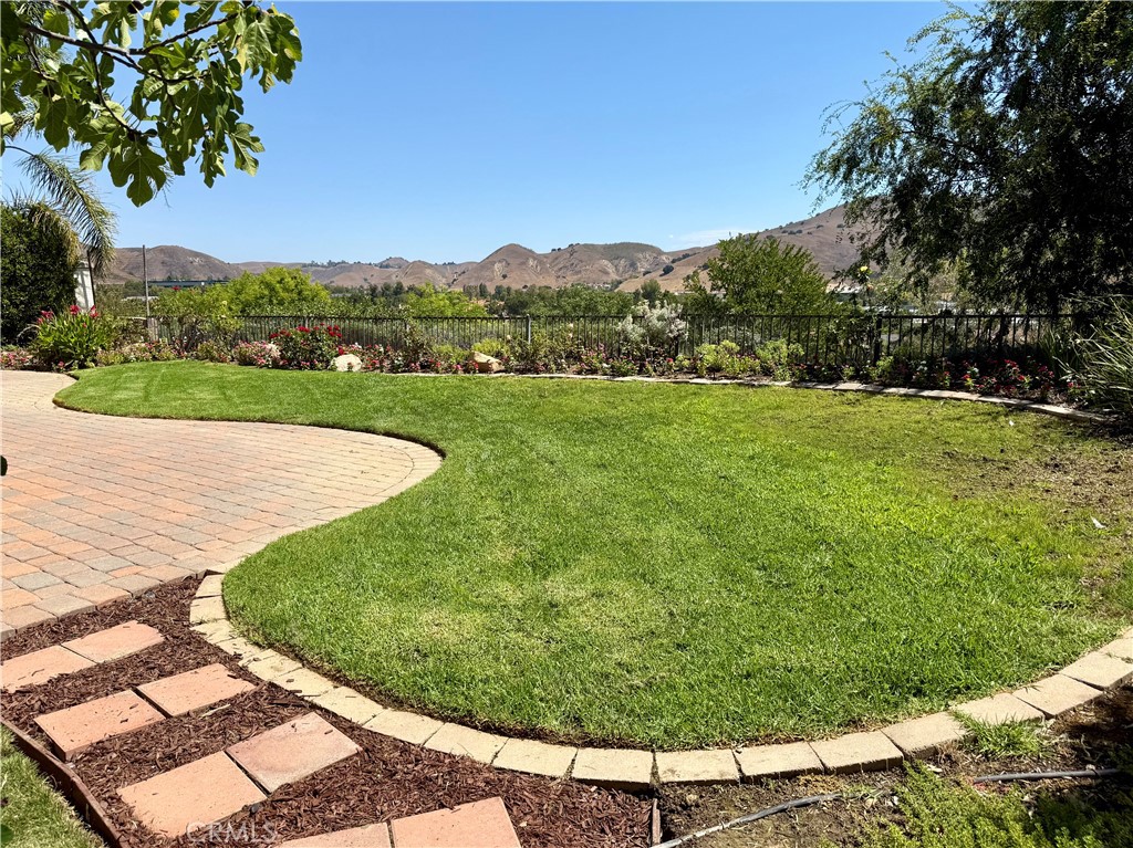 3966 Leighton Point Road Calabasas, CA 91301 - Photo 9 of 37 backyard
