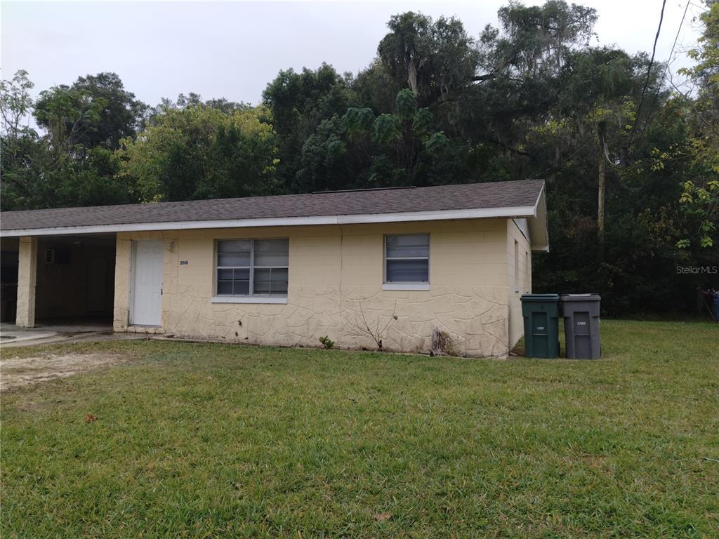 2008 Northwest 14th Street Ocala, FL 34475 - Photo 3 of 18 a house with a outdoor space