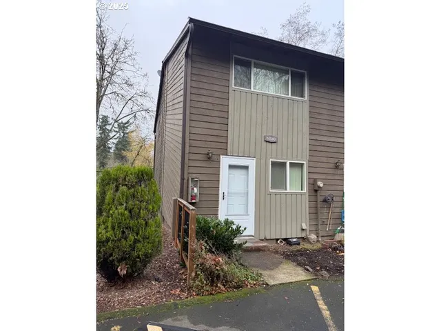 $245,000 | 5230 Southwest 42nd Avenue, Portland, OR 97221