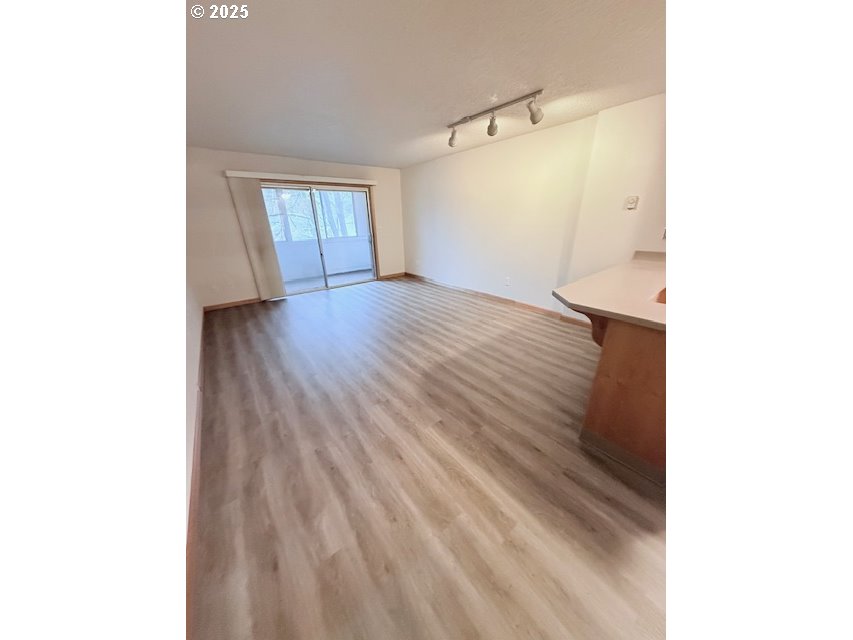 5230 Southwest 42nd Avenue Portland, OR 97221 - Photo 9 of 25