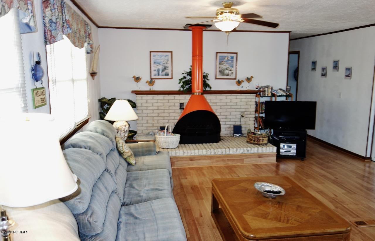 1409 Inlet Street Sunset Beach, NC 28468 - Photo 11 of 43 Living Room