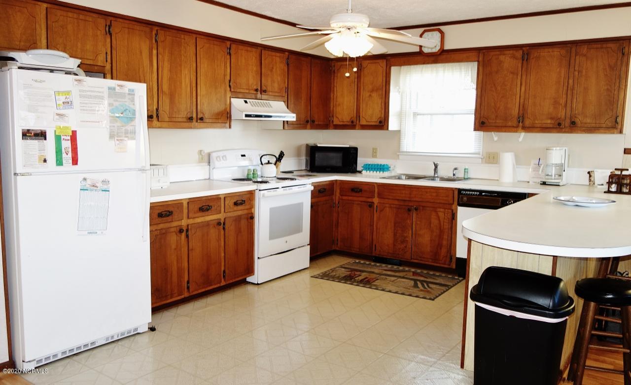 1409 Inlet Street Sunset Beach, NC 28468 - Photo 14 of 43 Kitchen