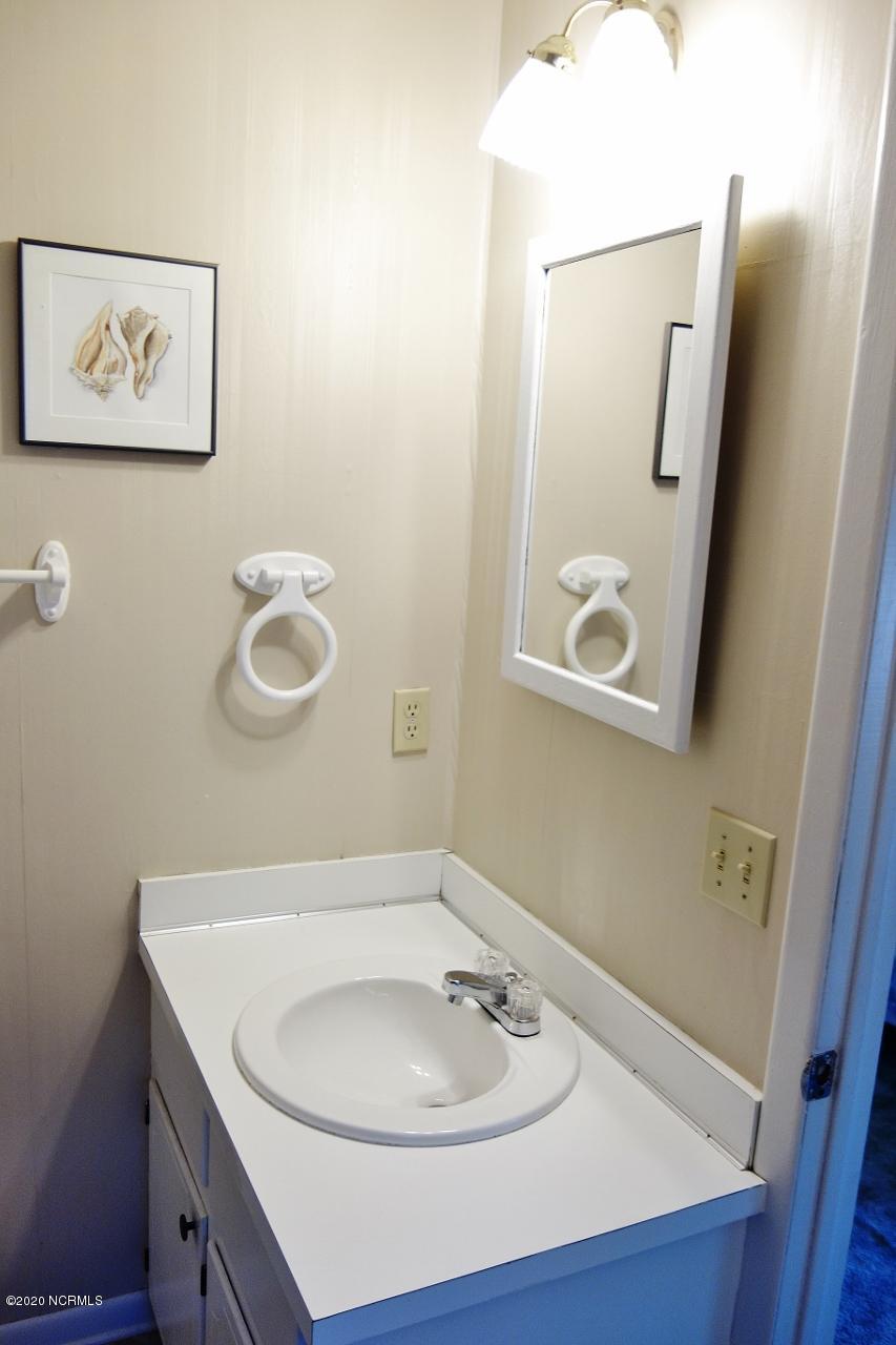 1409 Inlet Street Sunset Beach, NC 28468 - Photo 22 of 43 Master Bathroom