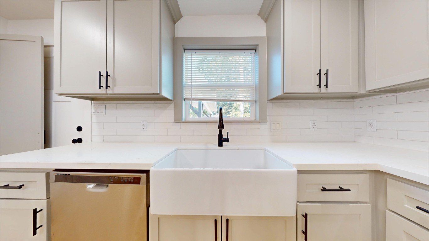 9114 Hueni Road Houston, TX 77365 - Photo 20 of 42