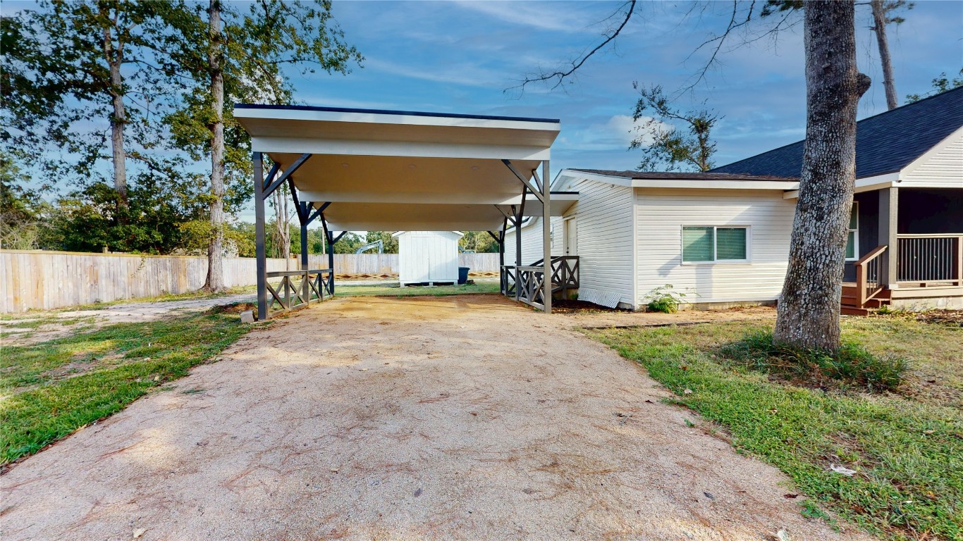 9114 Hueni Road Houston, TX 77365 - Photo 6 of 42