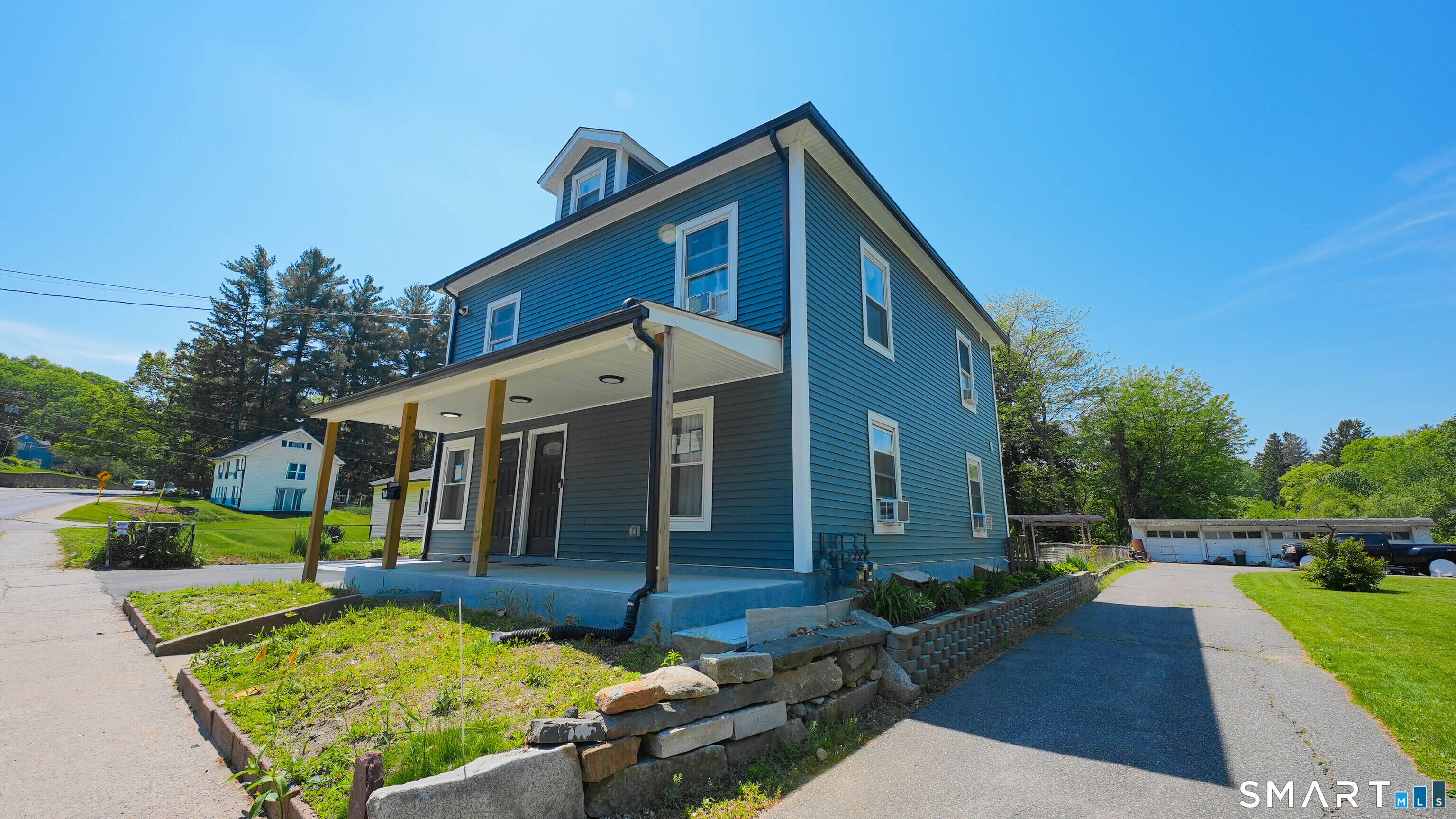 849 Frost Road Waterbury, CT 06705 - Photo 1 of 36 Gallery Image 1