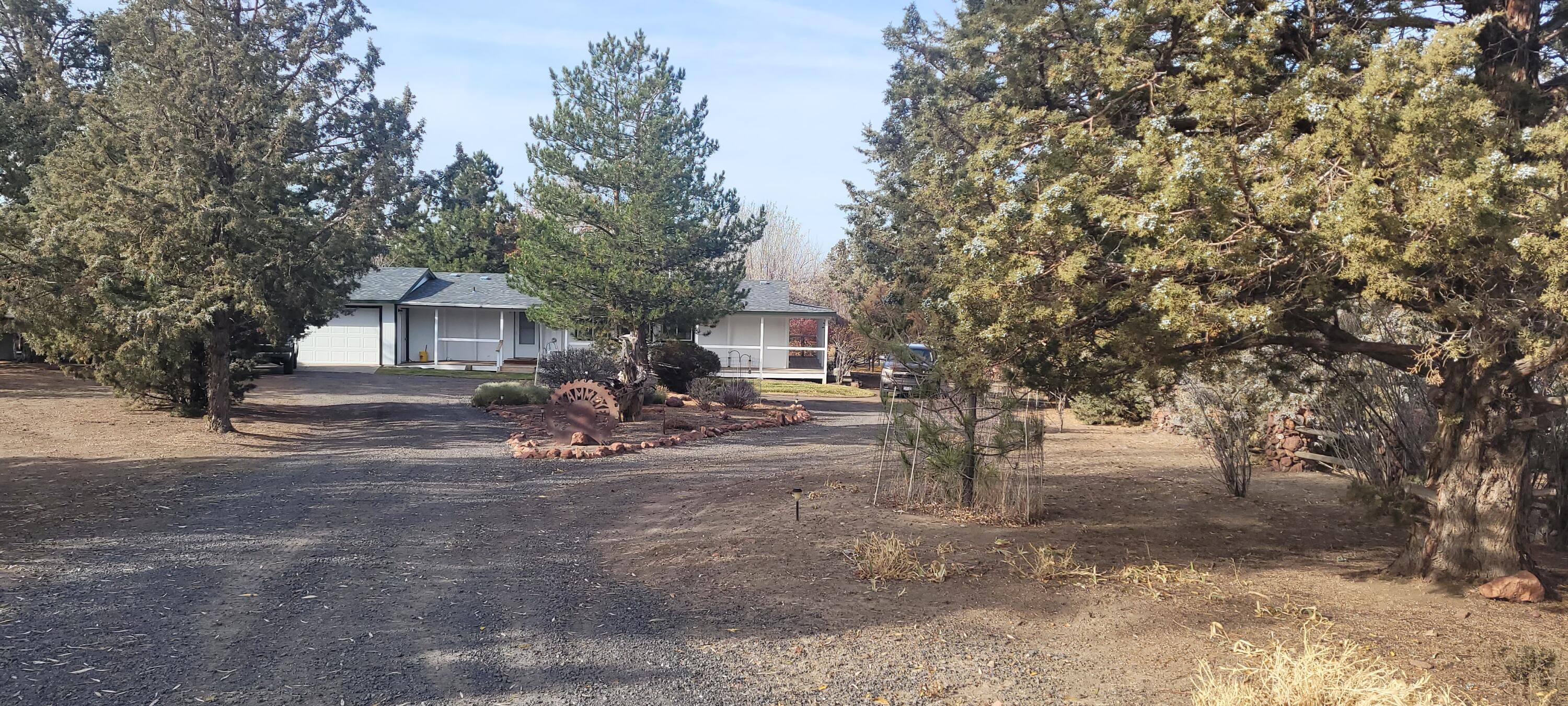 10220 Southwest Ruth Drive Culver, OR 97734 - Photo 4 of 28 20251109_120419