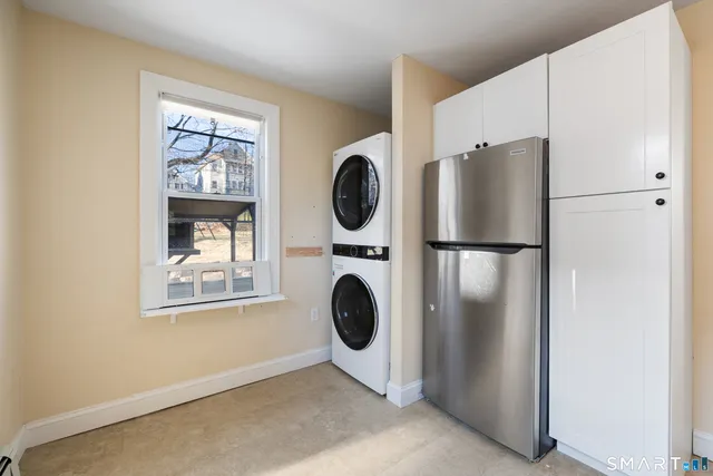 $285,000 | 581 High Street, Middletown, CT 06457