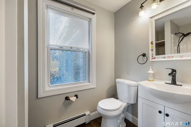 $285,000 | 581 High Street, Middletown, CT 06457