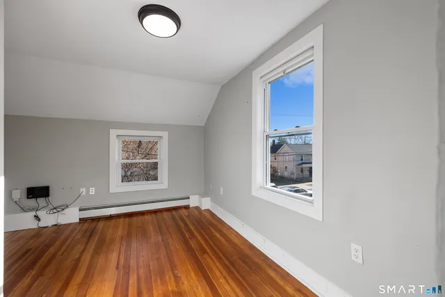 $285,000 | 581 High Street, Middletown, CT 06457