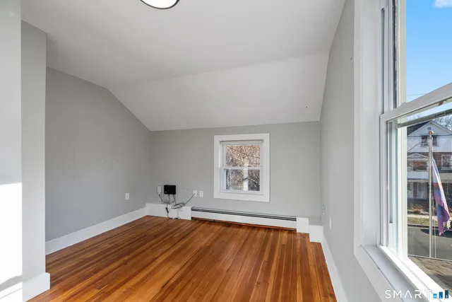 $285,000 | 581 High Street, Middletown, CT 06457