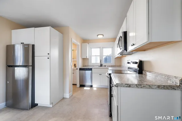 $285,000 | 581 High Street, Middletown, CT 06457