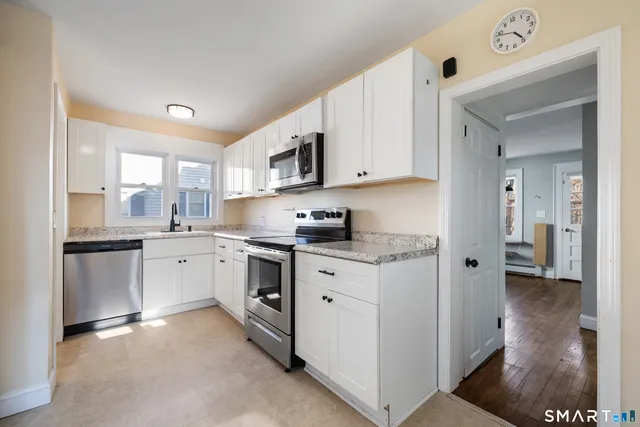 $285,000 | 581 High Street, Middletown, CT 06457