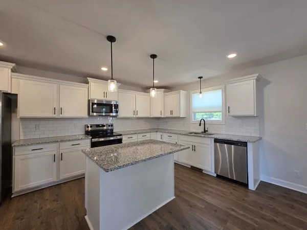 $2,750 | 329 Wesson Drive, Clarksville, TN 37043