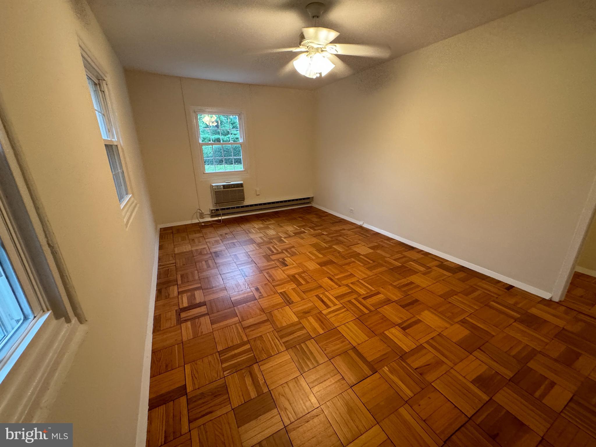 3209 Gunston Road Alexandria, VA 22302 - Photo 12 of 28 Gallery Image 12