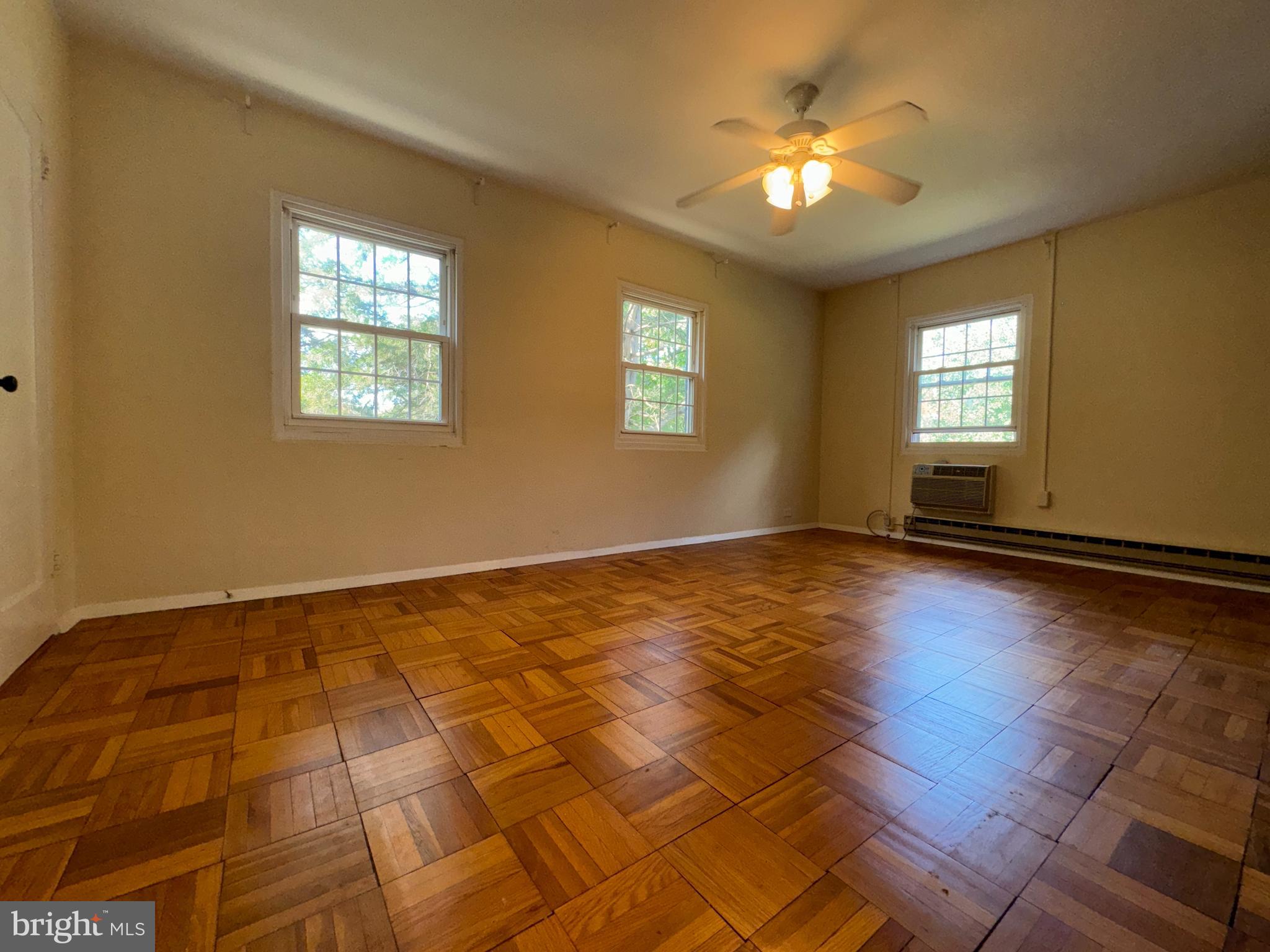 3209 Gunston Road Alexandria, VA 22302 - Photo 13 of 28 Gallery Image 13
