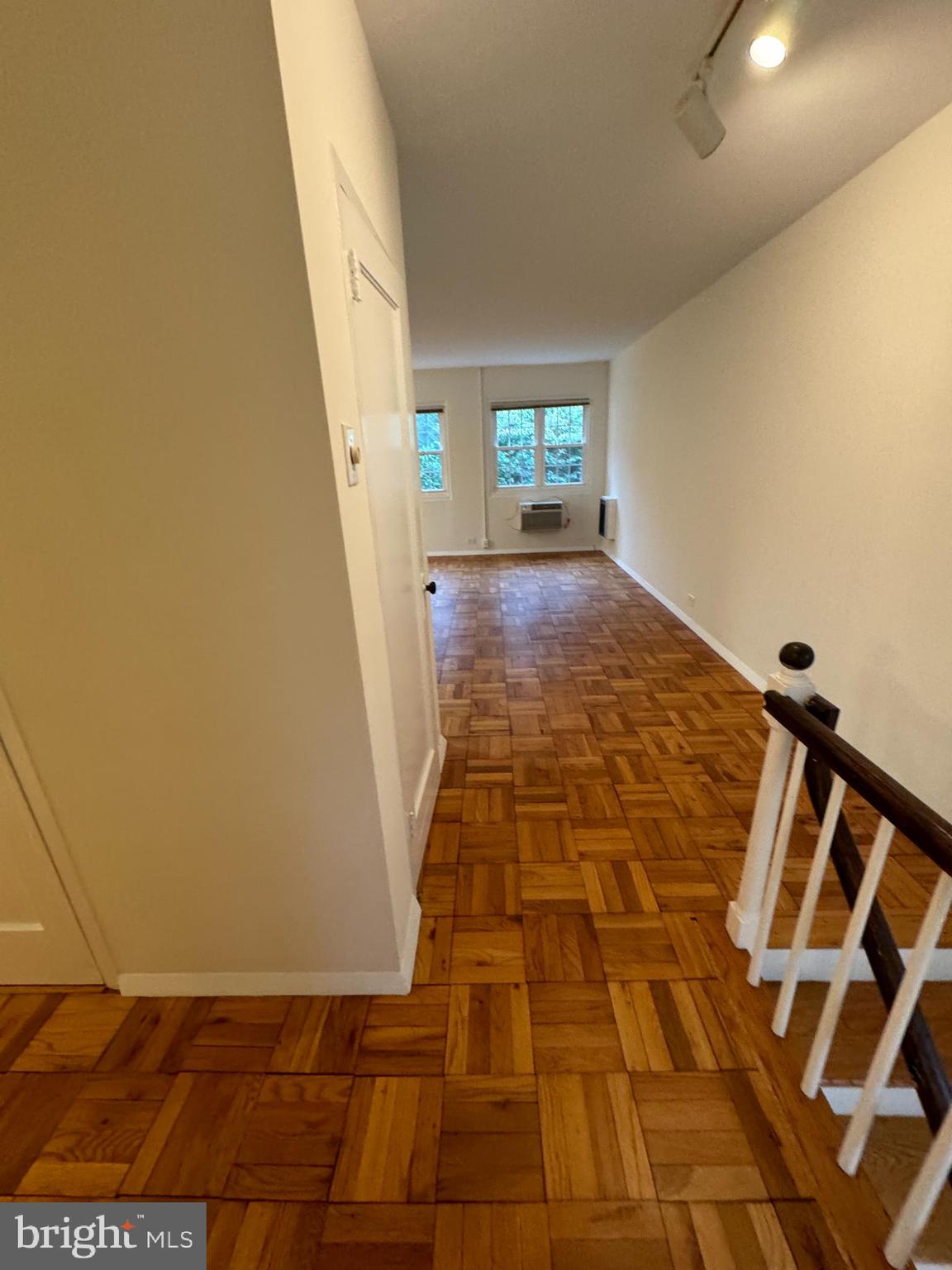 3209 Gunston Road Alexandria, VA 22302 - Photo 6 of 28 Gallery Image 6