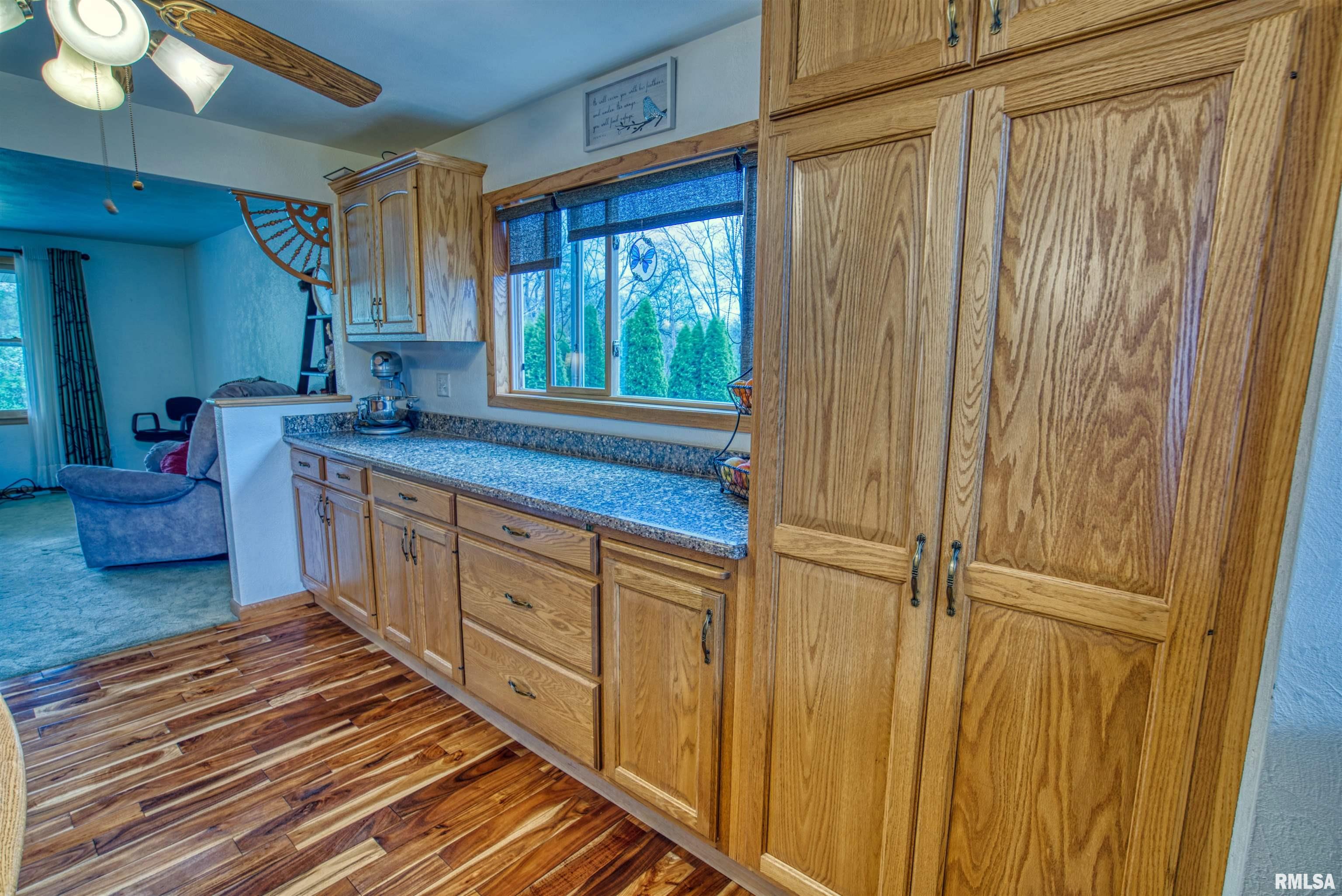 4353 North Koerner Road Peoria, IL 61615 - Photo 9 of 52 Gallery Image 9