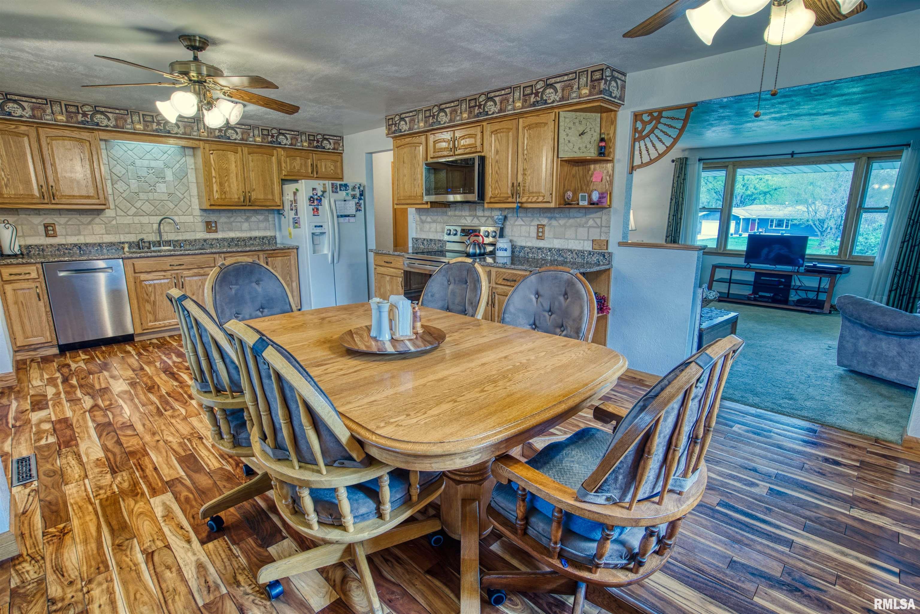 4353 North Koerner Road Peoria, IL 61615 - Photo 10 of 52 Gallery Image 10