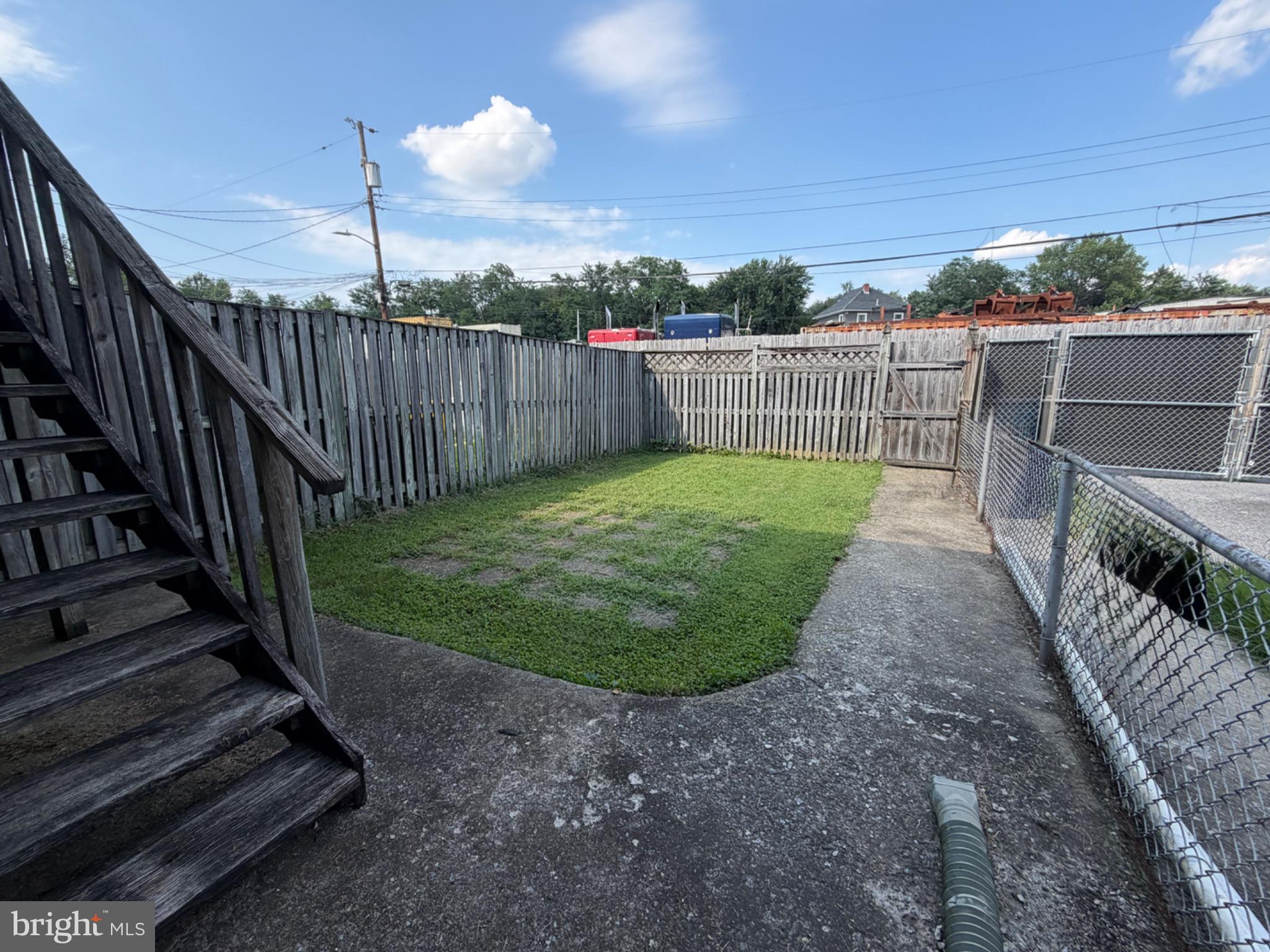 230 West Meadow Road Baltimore, MD 21225 - Photo 10 of 29 Spacious, fenced back yard