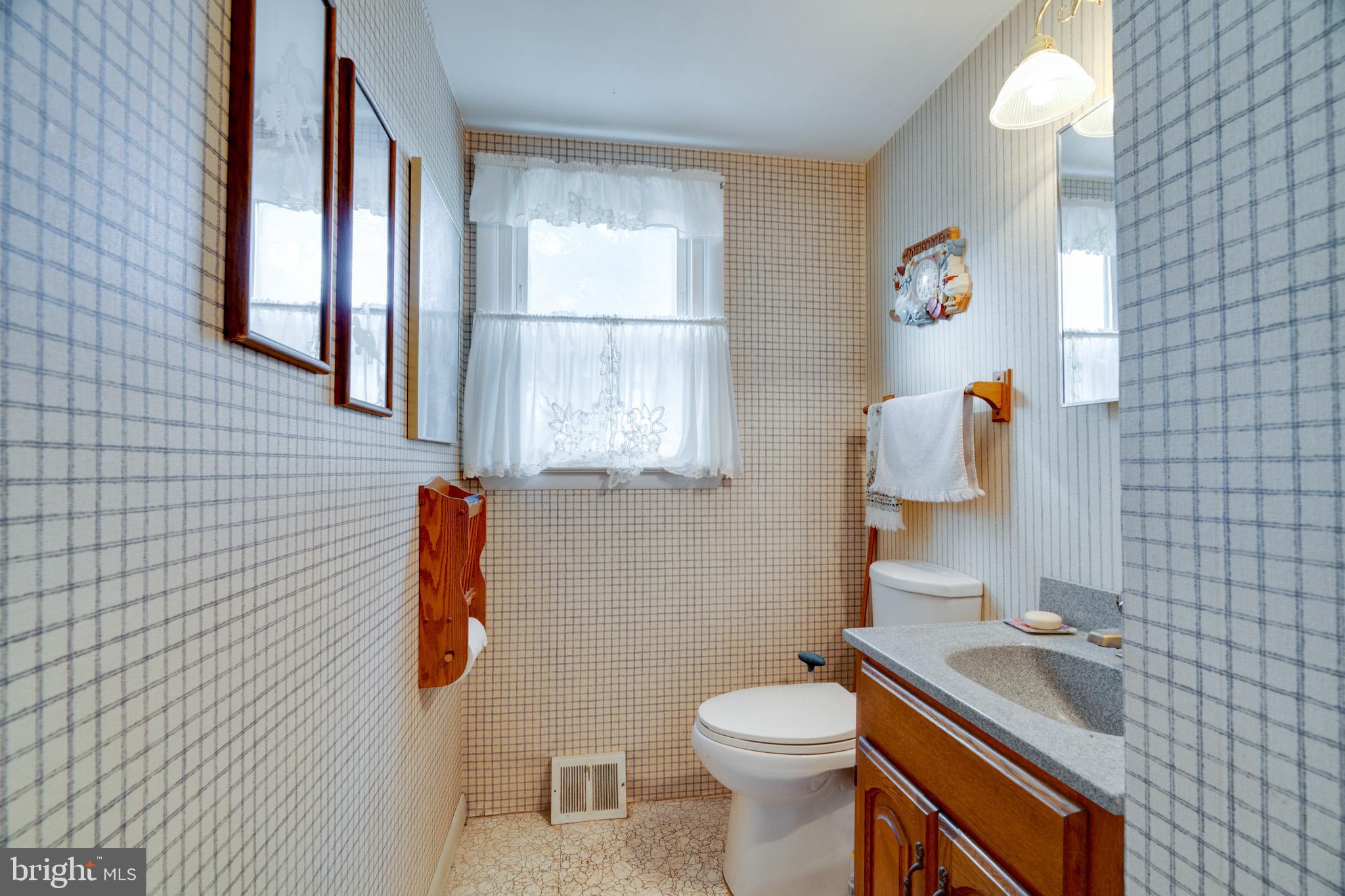 584 New Road Southampton, PA 18966 - Photo 13 of 32 Gallery Image 13